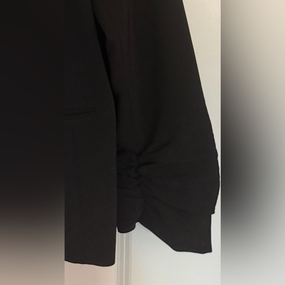 Kensie Black Teagan Collarless Blazer, Open-Front, Ruch Sleeve w/Floral Lining - Picture 5 of 6